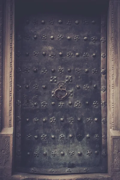 Old metal door — Stock Photo, Image