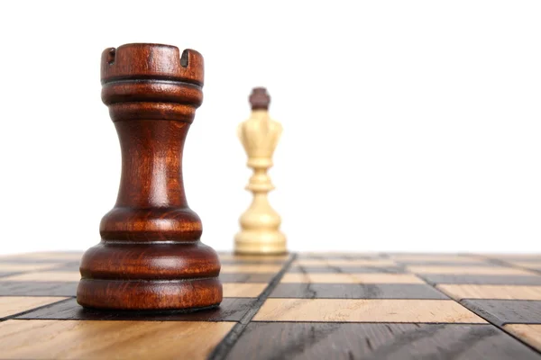 Turm und König auf dem Schachbrett — Stockfoto