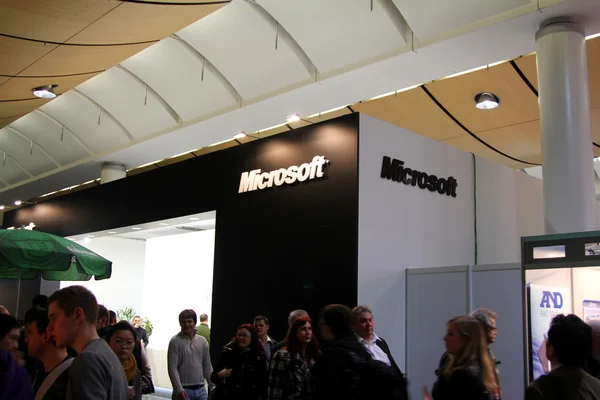 ハノーバー、ドイツ - 3 月 10 日: 2012 年 3 月 10 日 cebit でのマイクロソフトのスタンド — ストック写真