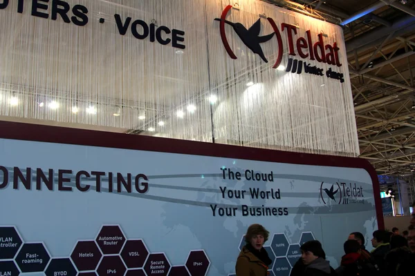 Hannover, deutschland - 9. märz: stand der teldat am 9. märz 2013 auf der cebit computer expo, hannover, deutschland. Die Cebit ist die weltgrößte Computermesse — Stockfoto