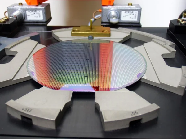 Silicone wafer in een lade — Stockfoto