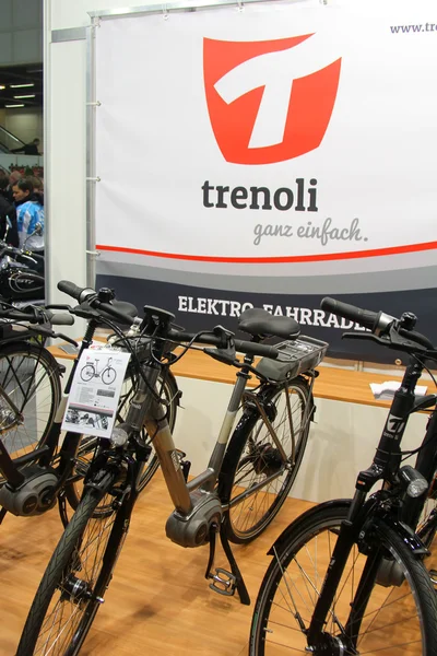 HAMBURG, GERMANIA - 22 FEBBRAIO: Le e-bike il 22 febbraio 2014 alla fiera HMT (Hamburger Motorrad Tage) di Amburgo, Germania. HMT è una grande fiera motociclistica — Foto Stock