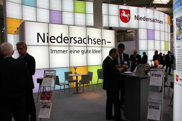 HANNOVER, ALEMANHA - MARÇO 13: Stand of Niedersachsen on March 13, 2014 at CEBIT computer expo, Hannover, Germany. CeBIT é a maior exposição de computadores do mundo — Fotografia de Stock