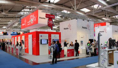olmpusHannover, Almanya - Mart 13: 13 Mart 2014 CeBIT bilgisayar Fuarı, hannover, Almanya, Polonya'nın mahkemeye. dünyanın en büyük bilgisayar Fuarı CeBIT olduğunu