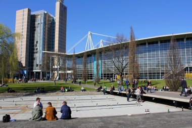 Hannover, Almanya - 13 Mart: Sergi zemin üzerinde 13 Mart 2014 CeBIT bilgisayar Fuarı, hannover, Almanya. dünyanın en büyük bilgisayar Fuarı CeBIT olduğunu