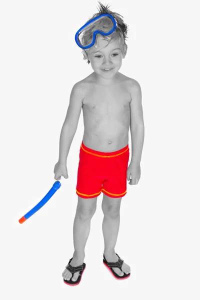 Ritratto di bel bambino in posa su sfondo bianco in piscina — Foto Stock