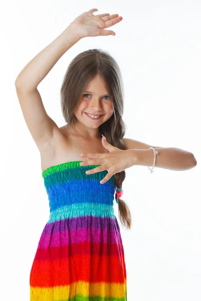 Retrato de menina bonita posando em estúdio — Fotografia de Stock