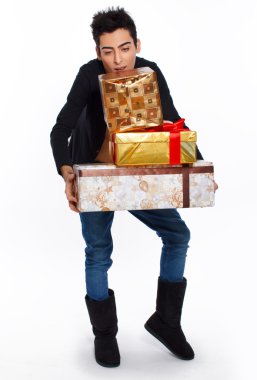 hediyeler ile güzel ve tatlı bir çocuk