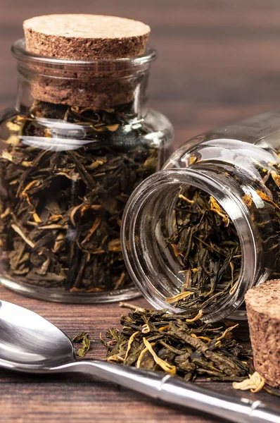 Two mini jars of green tea — Stock Photo, Image