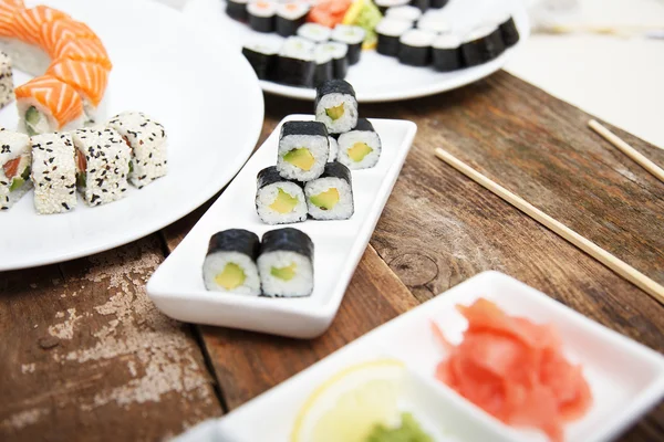 En variation av olika sushi set — Stockfoto