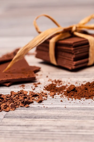 Migalhas de chocolate esmagado em primeiro plano — Fotografia de Stock