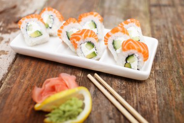 bir somun ekmek ve yulaf bir kavanoz