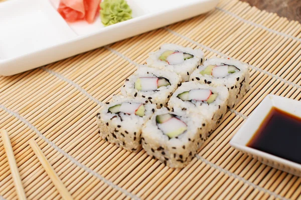 A set of traditional asian sushi — Stock Photo, Image