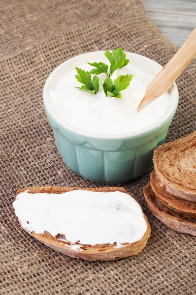 Mousse and bread — Stock Photo, Image