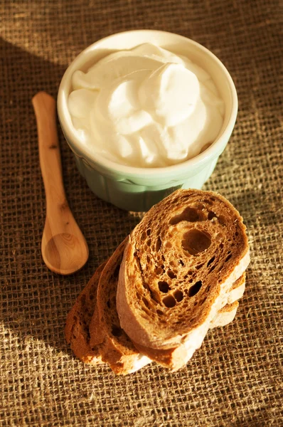 Mousse and bread — Stock Photo, Image