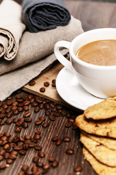 Tasse und Bohnen — Stockfoto