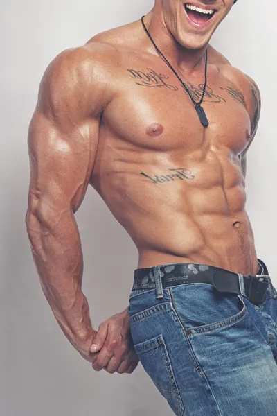 Homem do músculo — Fotografia de Stock