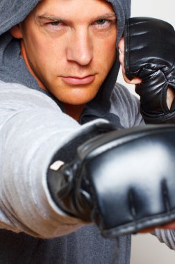 sporcu siyah eldiven