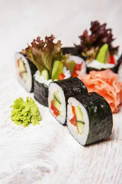 Sushi met wasabi — Stockfoto