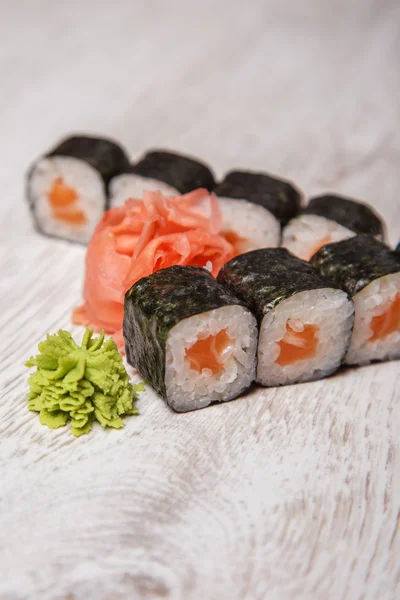 Garnalen sushi set — Stockfoto