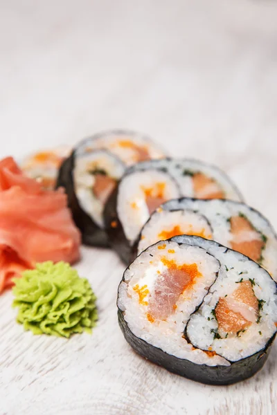 Rotoli di sushi giapponesi — Foto Stock