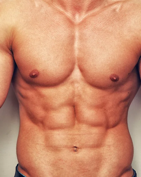 肌肉健壮的男子身体 — 图库照片
