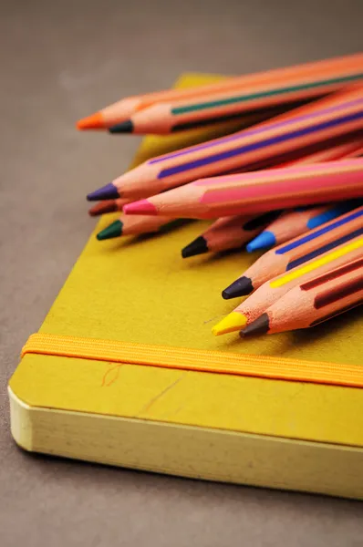 Ołówki z notebooka — Zdjęcie stockowe