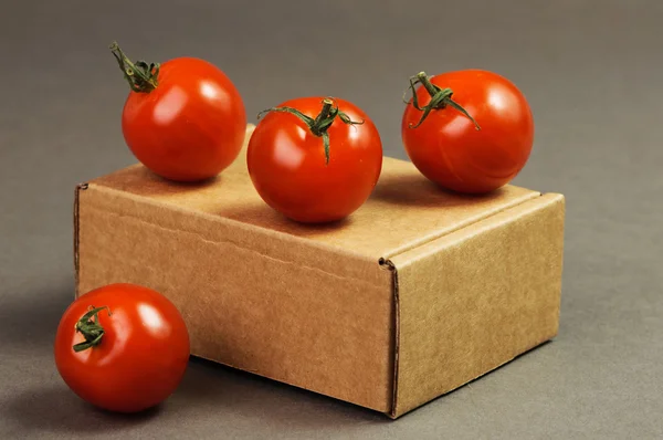 Червоні помідори — стокове фото