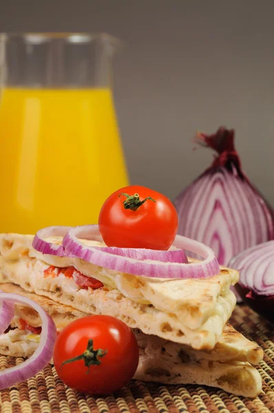 Sandwich mit Tomaten — Stockfoto