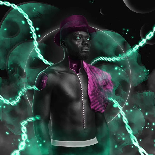 Μαύρος άντρας με γυμνό κορμό και ψηλό καπέλο σε στυλ cyberpunk — Φωτογραφία Αρχείου