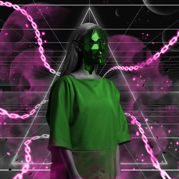 Elfe femme vêtue d'un masque vert et d'une robe de style cyberpunk — Photo