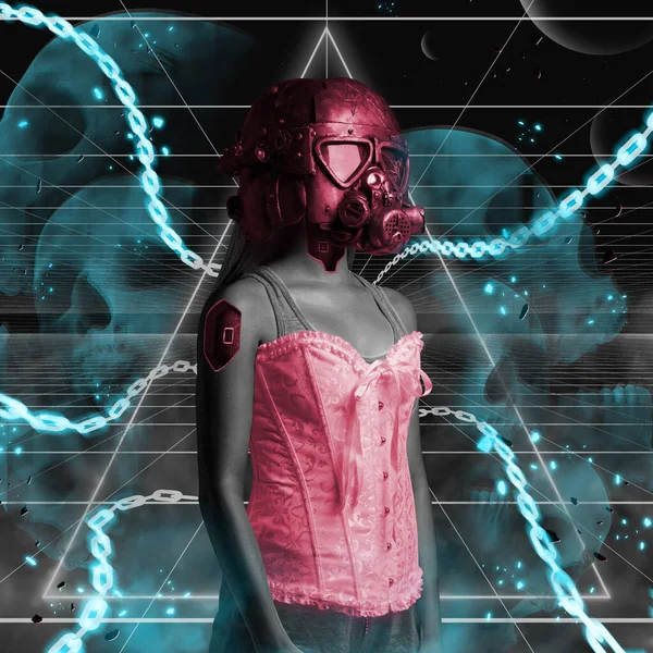 Femme dans le style cyberpunk avec masque à gaz habillé en corset — Photo