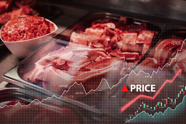 Esposizione di carne fresca cruda in contatore e aumento dei prezzi — Foto Stock