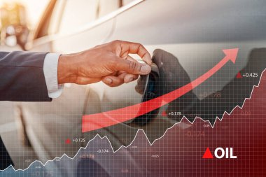 Yakıt fiyatları grafikle ve yakıt deposu açarak artıyor.