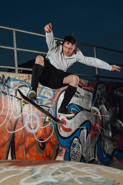Portrait Hipster Boy Showing Tricks Skateboard Skatepark Graffiti Walls — Stock Photo, Image