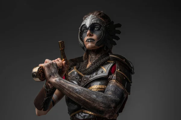 Attractive Valkyrie Make Holding Sword Her Shoulder Grey Background — Stockfoto