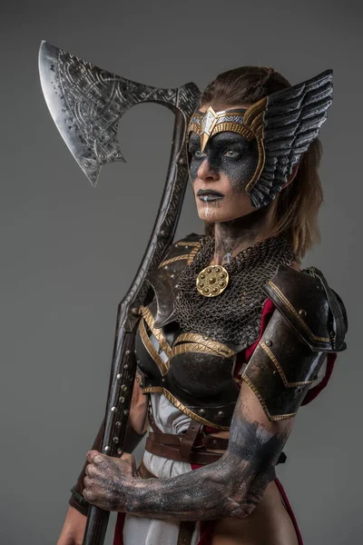 Shot Ancient Valkyrie Brown Hairs Dressed Protective Headwear Armor Holding — Stok fotoğraf