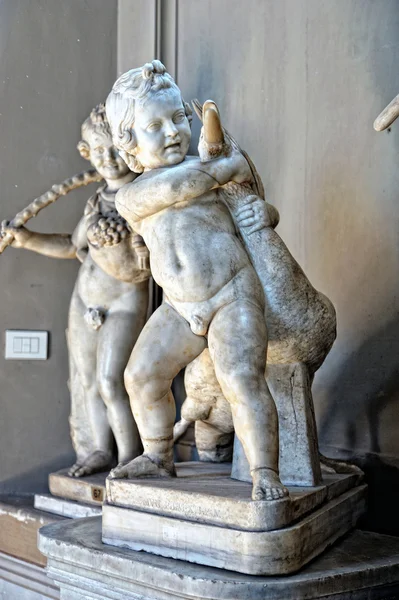 Esculturas no museu do Vaticano . — Fotografia de Stock