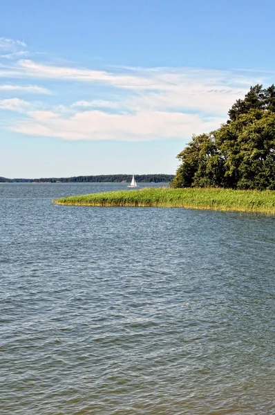 湖と夏の風景. — ストック写真