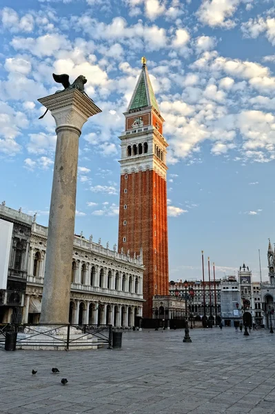 Sv. Marka, náměstí v Benátkách. — Stock fotografie
