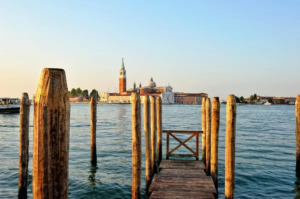 Venetian embankment near the Grand canal. — Stock Photo, Image