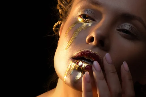 Glamorous tears, face art and creative makeup, gold on the face — Stock Photo, Image