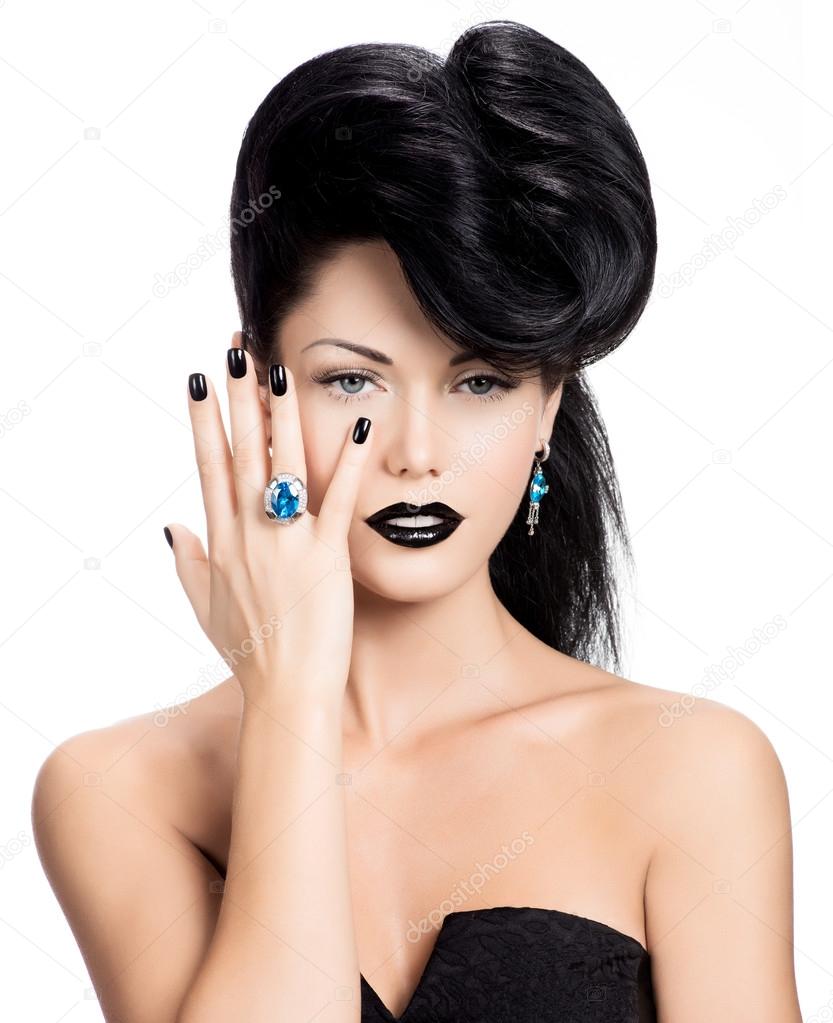 Blue eyes and pretty nails Blue eyes and pretty nails