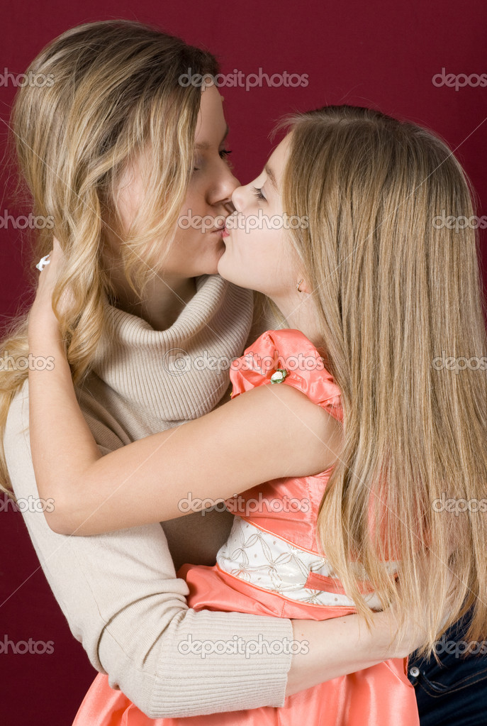 mom daughter kiss 