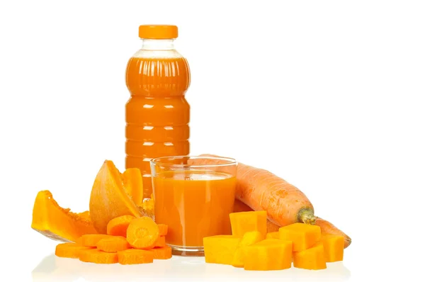 Морковь и тыквенный сок — стоковое фото