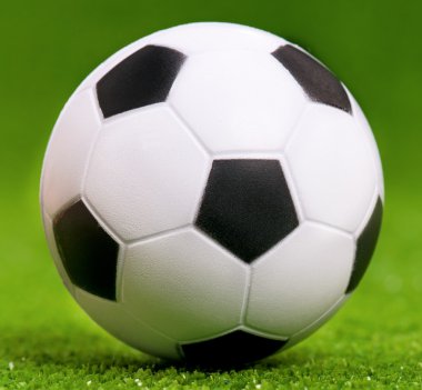 küçük futbol topu