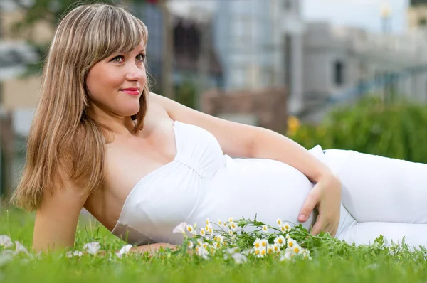 Pregnant woman — Stock Photo, Image