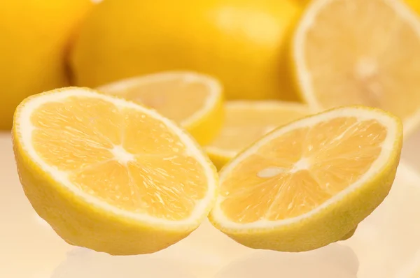 Fresh lemon — Stock Photo, Image