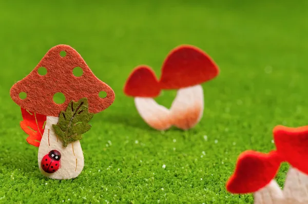 Kunstmatige paddestoelen — Stockfoto