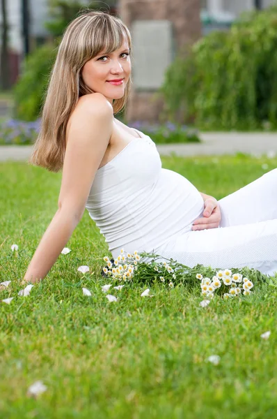 Mujer embarazada. — Foto de Stock